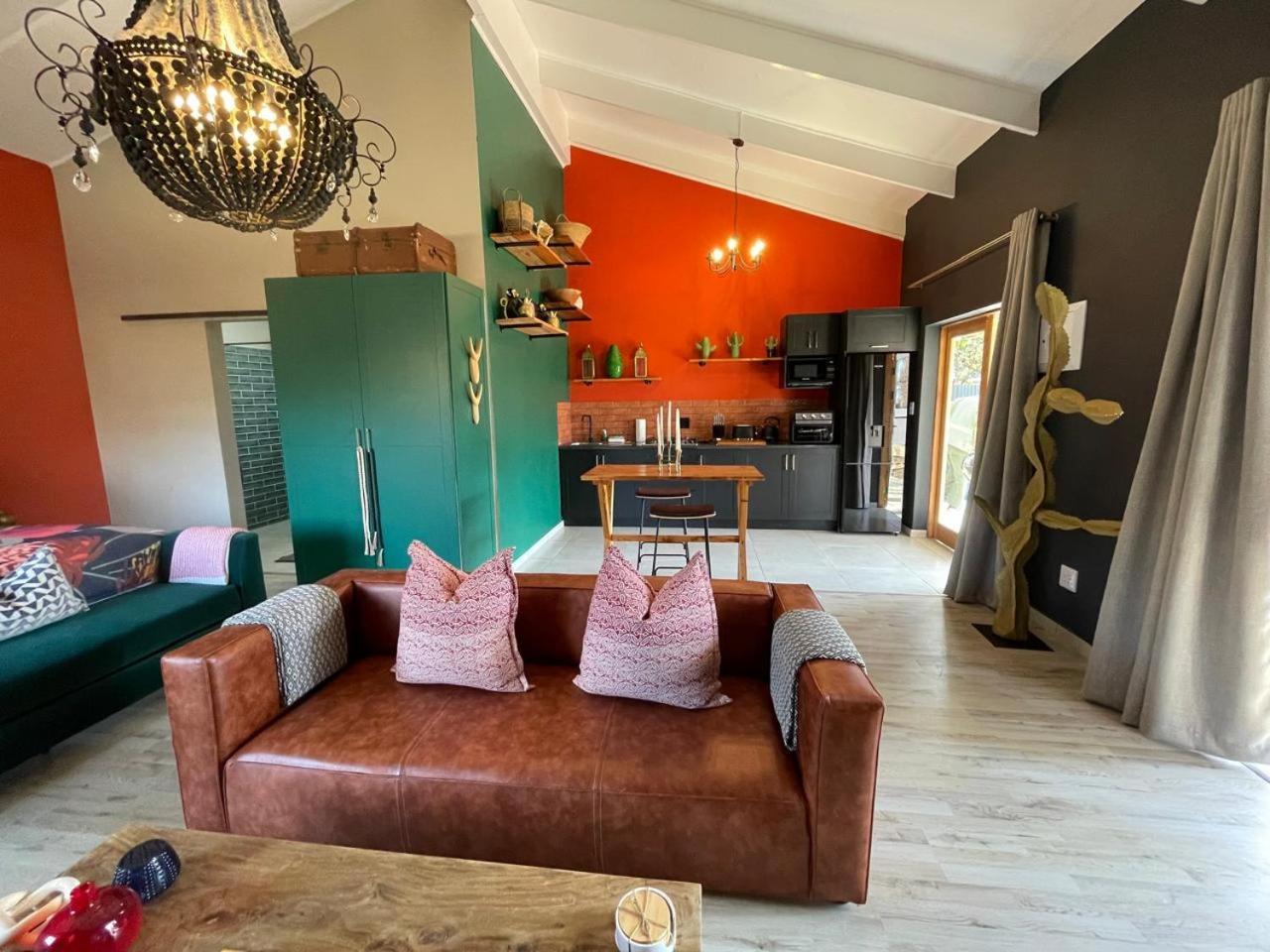 Periwinkle, Grove ,Acorn & Sage Cottages Clarens Rum bild