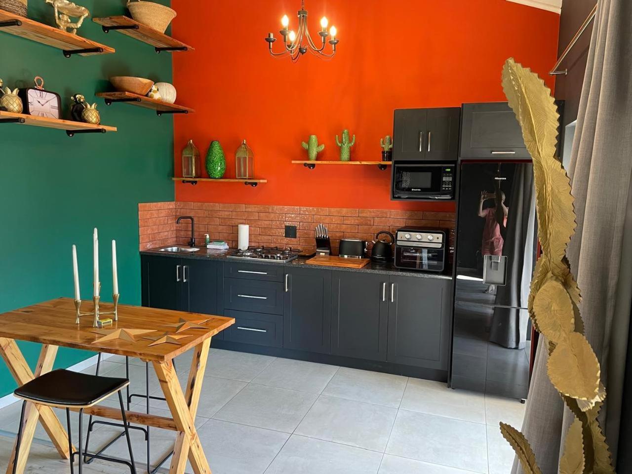 Periwinkle, Grove ,Acorn & Sage Cottages Clarens Rum bild