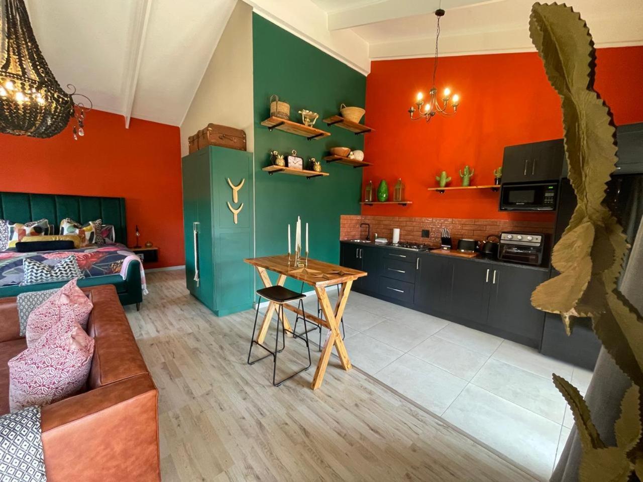 Periwinkle, Grove ,Acorn & Sage Cottages Clarens Rum bild